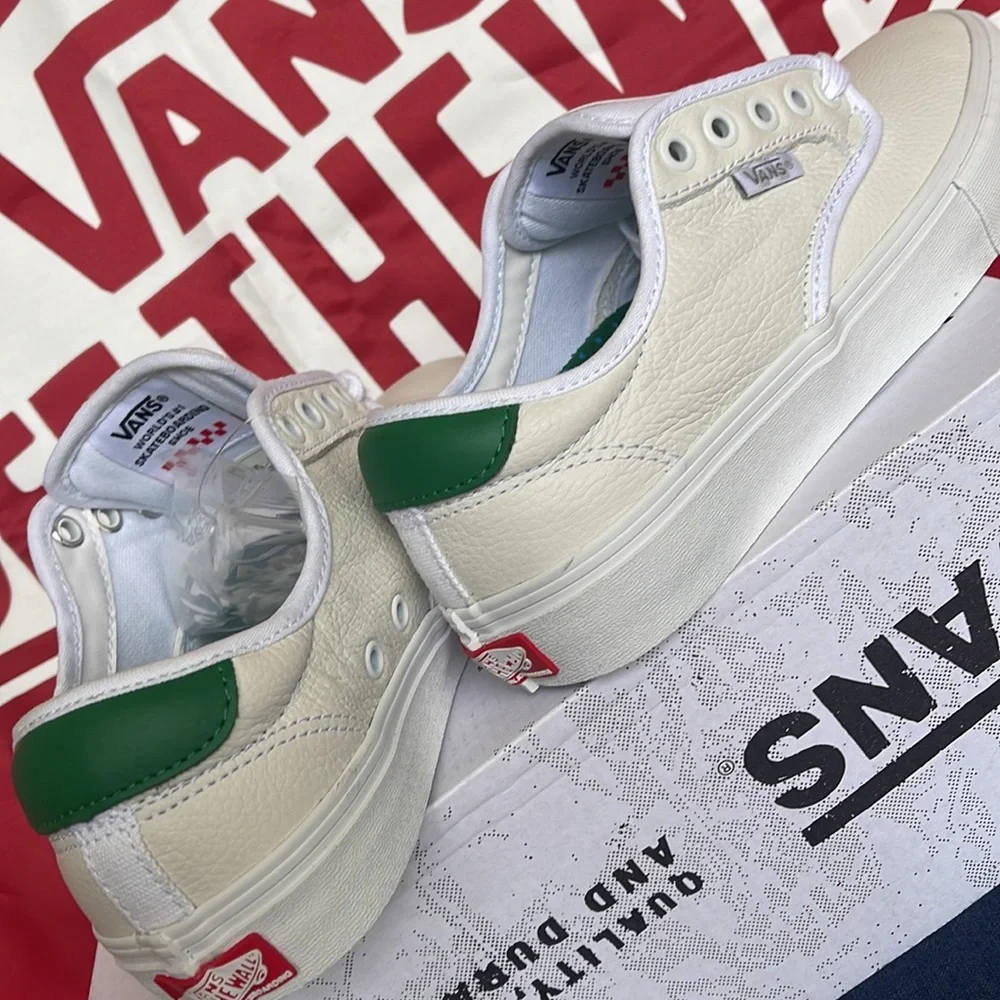 Vans Chima Ferguson (Sport Vtg) White/Green VNOA5JIH9BL. WMNS sneakers